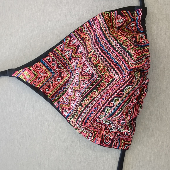 SALE 💥🩷❤️Adorable swim top, size S/M - Picture 2 of 4